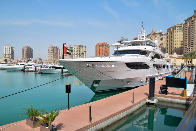 Yachts & Cruises