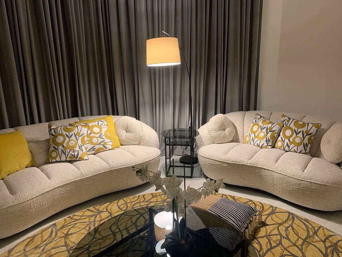 6 Bedroom Villa