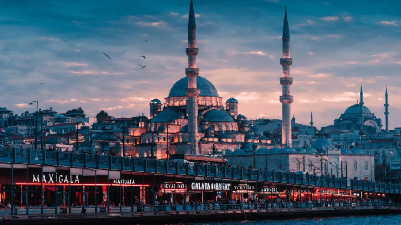 Layover in Istanbul: What to Do, Touristanbul & Private Tours